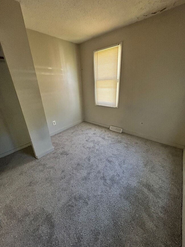 Photo - 3 bed 1 bath