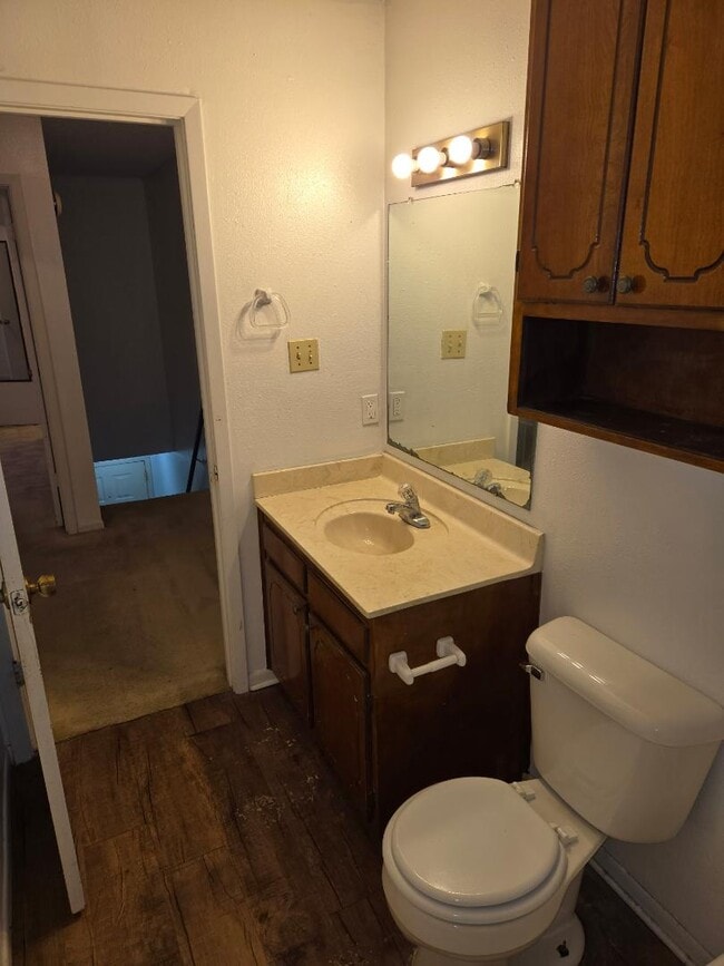 Photo - 127 Regency Ave