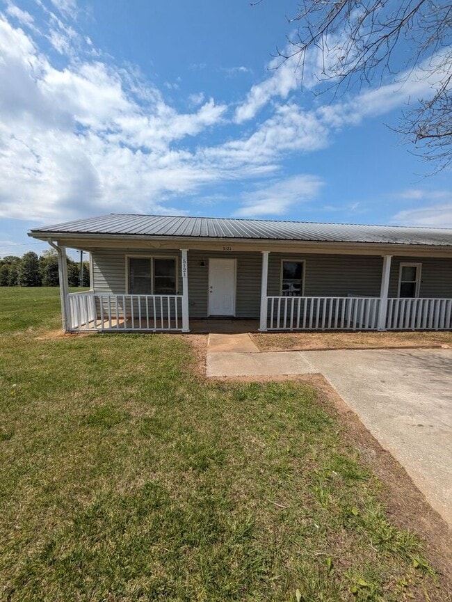 Building Photo - 2BD/1BA Unit in Conover Rental