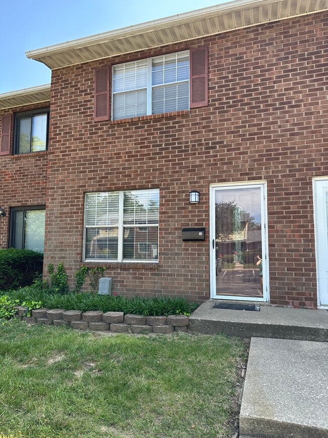 Building Photo - 3500 Warwick Dr Rental
