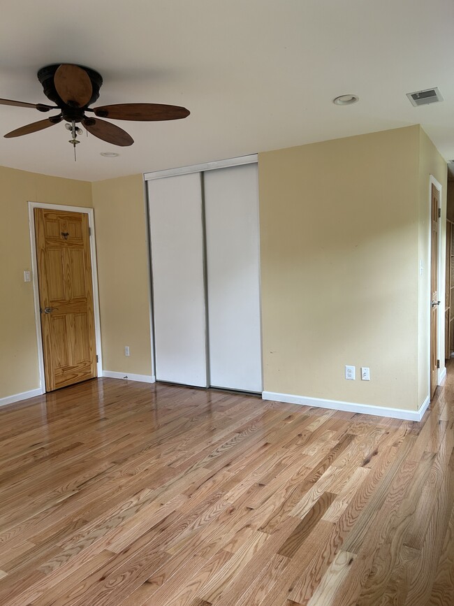 Photo - 8525 Hooes Rd