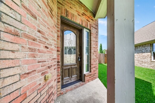 Photo - 16119 Gavin Ln