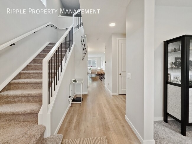 Photo - AMAZING 3 BEDS, 2.5 BATHS Detached Family Home | Unrivaled Layout Flexibility & Gourmet Kitchen