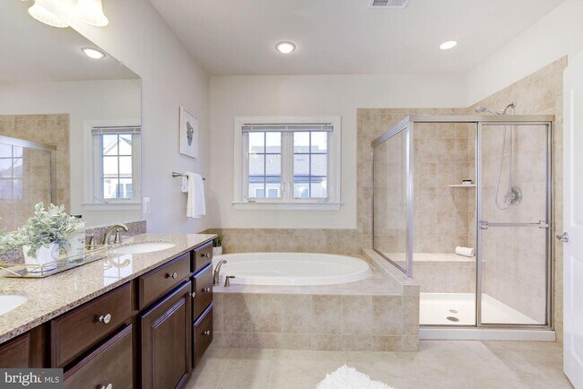 Photo - 122 Parkview Ave