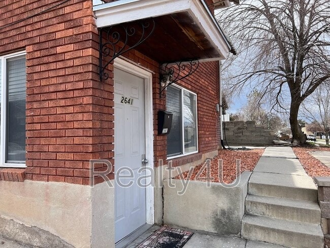 Building Photo - 2641 Highland Dr. Rental