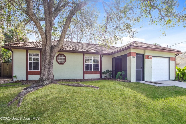 Photo - 1084 Thompson Rd SW