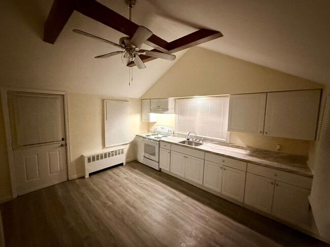 Photo - 203 Berkshire Dr