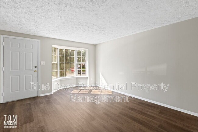 Photo - 916 Pentwood Ct Townhome