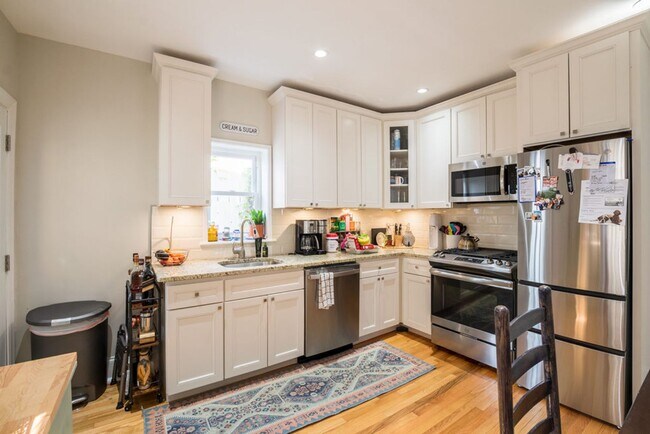 Photo - Two Bed Graduate Hospital Apartment