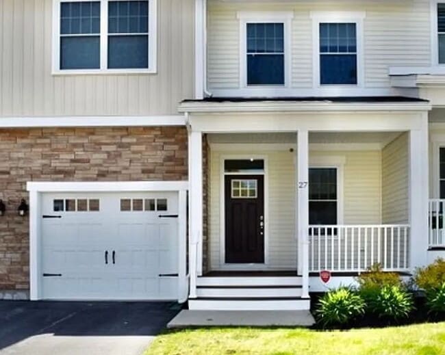 Photo - 3 bed 2.5 bath home available 9/1. Unit 27