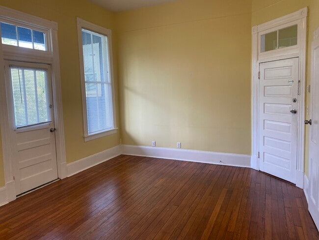 Photo - 402 E Duffy St Unit 2
