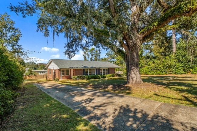 Photo - 1716 S Meridian St