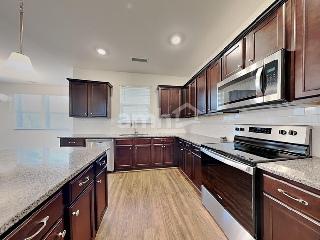 Photo - 2149 Laurel Vlg Cir