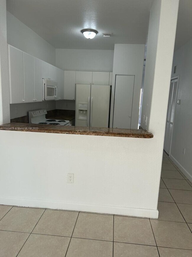 Photo - 1652 SE 28th St