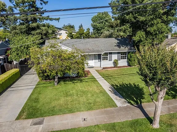 Photo - 1676 Hicks Ave