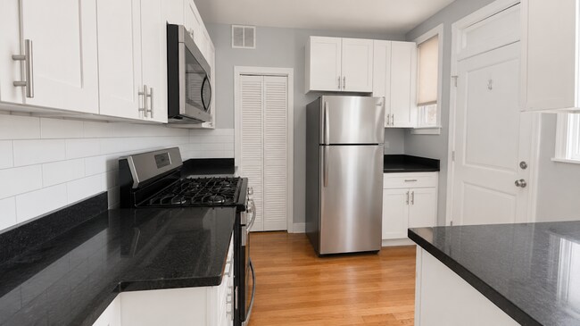 Photo - 1145 W Lunt Ave Unidad 1153-1