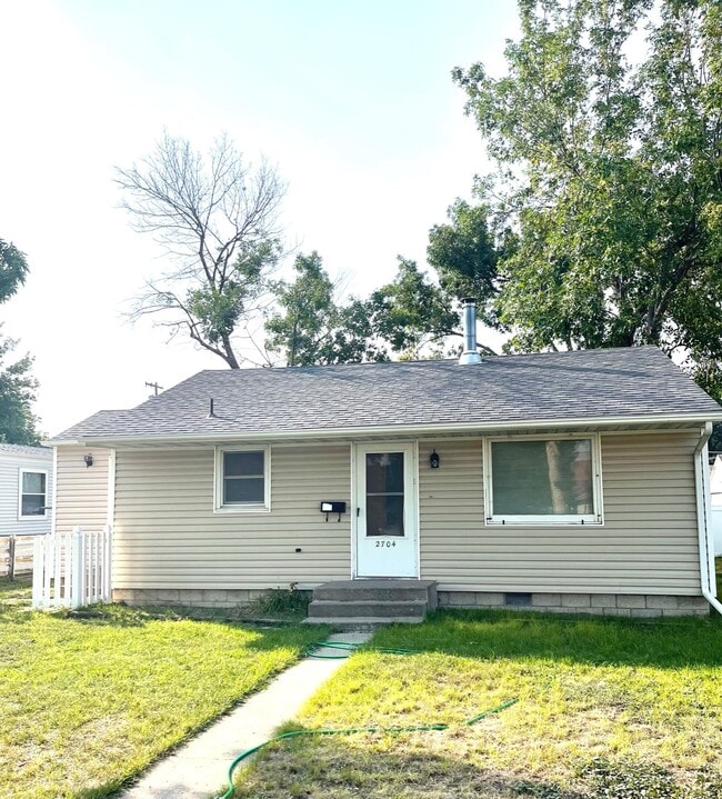 Building Photo - 2704 8th Ave N