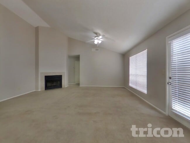 Photo - 9607 N 88th Dr