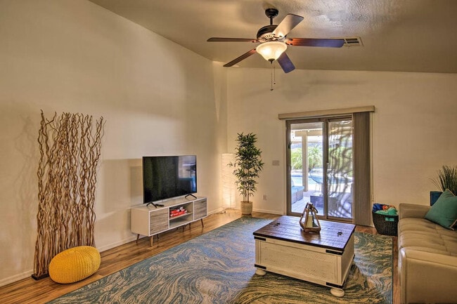 Photo - 1021 S 167th Ln Unidad ID1385890P