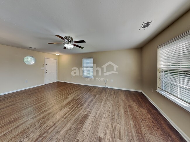 Photo - 1307 Jordans Pond Ln