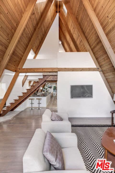 Photo - 3237 Kelton Ave