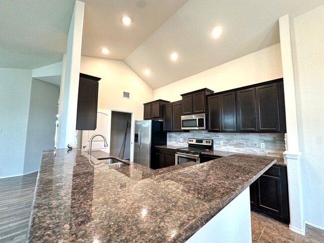 Photo - 325 Ammonite Ln