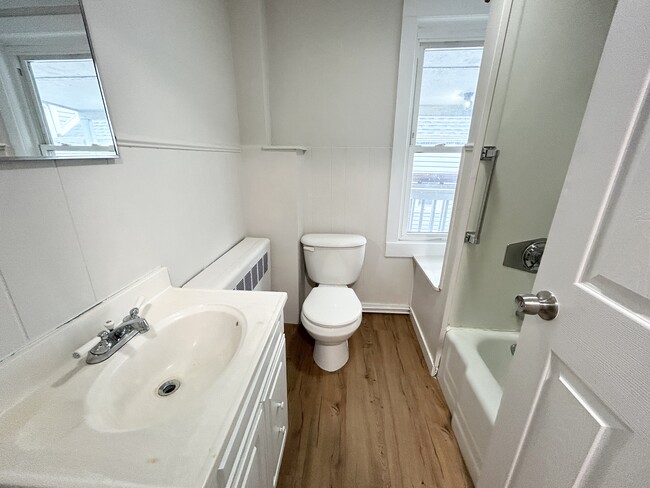 Photo - 13 Saratoga St Unit 2