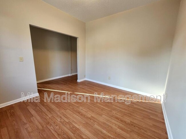 Photo - 620 W Anderson Ln