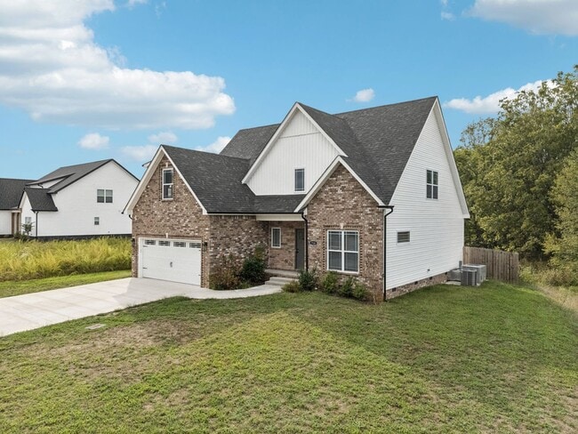 Photo - 3 Bedroom 2 1/2 Bathroom Home!!