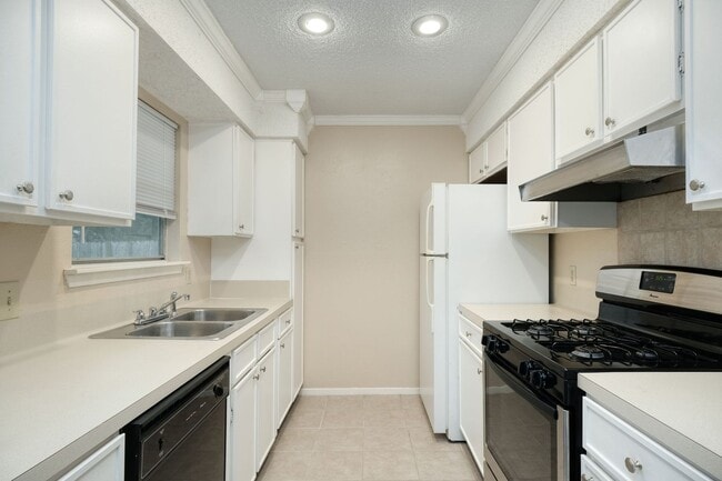 Photo - Awesome 3 Bedroom house in Anderson Mill with 2 Car Garage!