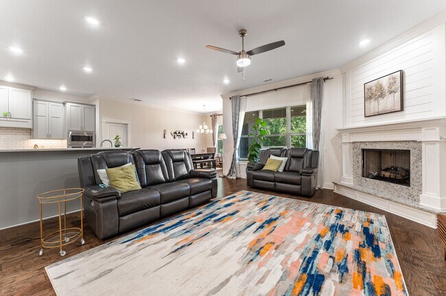 Photo - "Contemporary Elegance: Spacious 4 Bed, 3 Bath Modern Rental Home"