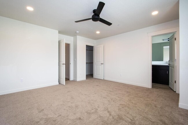 7618 NE 71st Pl