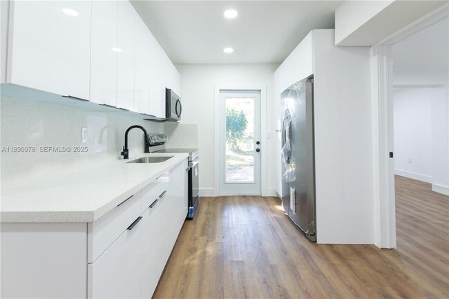 Photo - 1814 NW 8th Pl