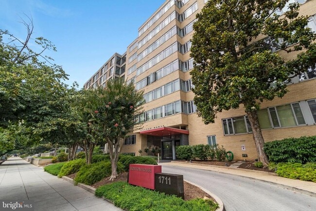 Building Photo - 1711 Massachusetts Ave NW Unit 132 Rental