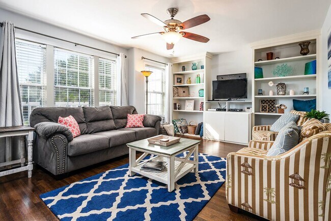 Living area - 798 Harbor Pl Dr Townhome