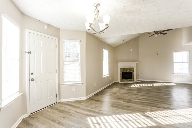 Photo - 260 Toffee Ct