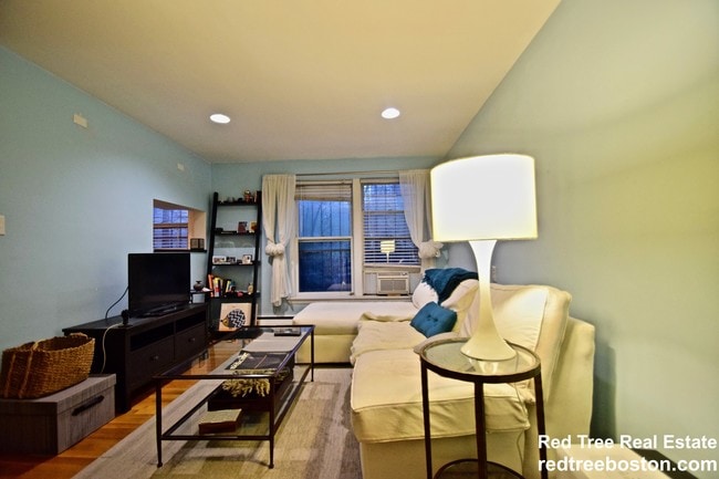 Photo - 143 Longwood Ave Unit 2