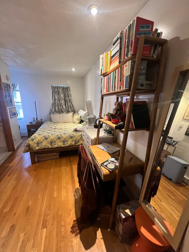 Photo - 20 Hanover Ave