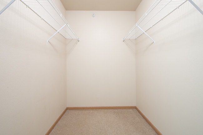 Elk Pointe Apartments