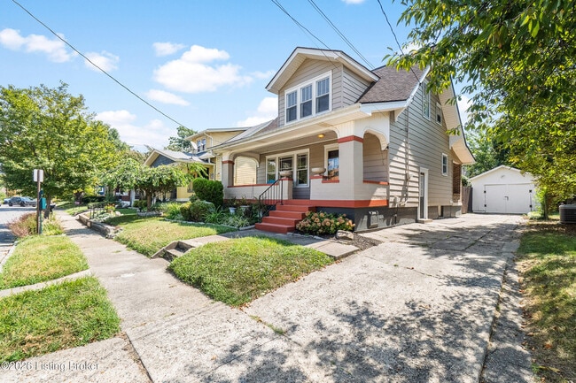 Photo - 670 N Barbee Way