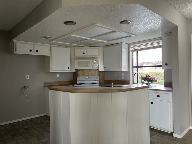 Photo - 16780 Green Tree Blvd