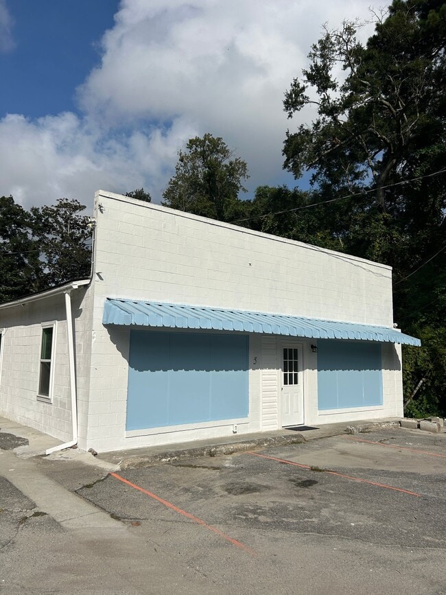 55 Main St Unit 8