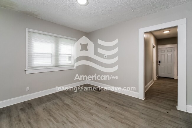 Photo - 725 N Bosart Ave