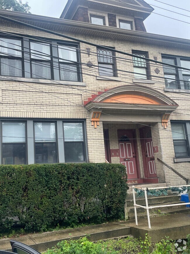 Building Photo - 2809-2811 Neeld Ave Rental