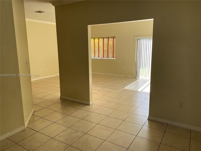 Photo - 14503 SW 158th Ct