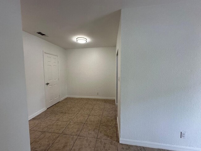 2640 Ivy Apartments LLC