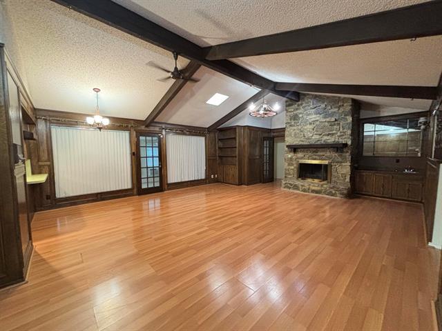 Photo - 2107 Botts Dr