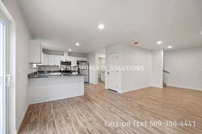 215 W 1st St Unidad 6