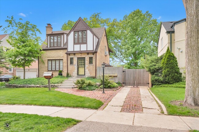 Photo - 920 Juniper Rd House