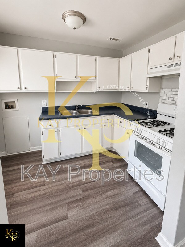 Photo - 3013 Wedgedale Ave